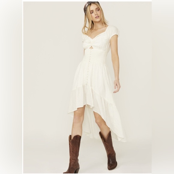 Shyanne Dresses & Skirts - New L SHYANNE Smocked Twist Front Short Sleeve Midi High Low Cotton Cream Dress